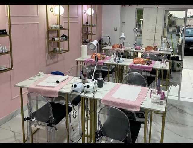 75M² BUSINESS FOR SALE IN MARAIS STEYN PARK